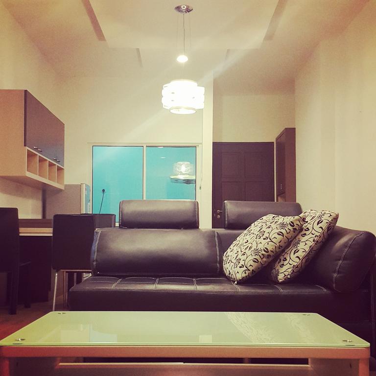 Abu Homestay @ 1borneo Condominium Tower B
