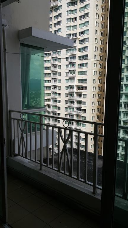Abu Homestay @ 1borneo Condominium Tower B Apartment *