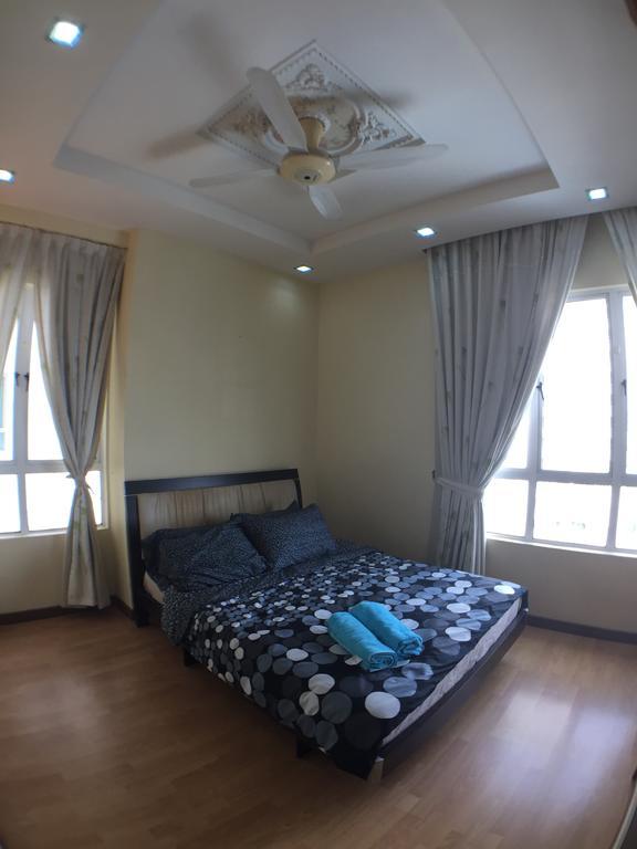 Apartment Abu Homestay @ 1borneo Condominium Tower B